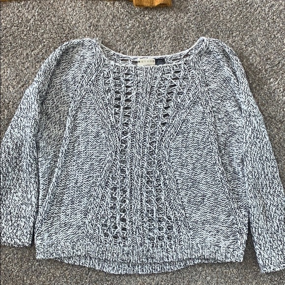 Cropped sweater - Picture 1 of 1